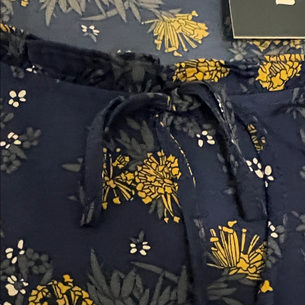 Modcloth Navy Blue Short Sleeve Floral Blouse with Mustard Accents - Picture 5 of 7